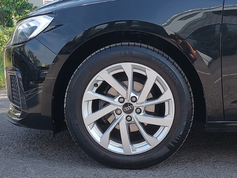 Audi A1 Technik 25 Tfsi 95 Ps 5-Speed White #19