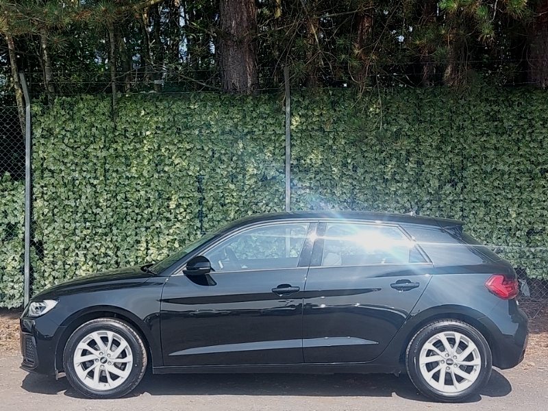 Audi A1 25 Tfsi Sport Black #4