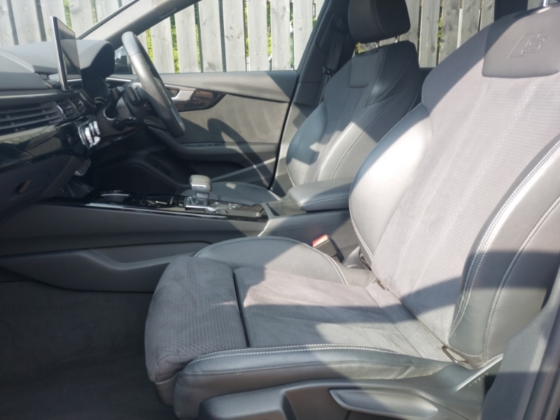 Audi A4 35 Tdi Black Edition S Tronic Black #5