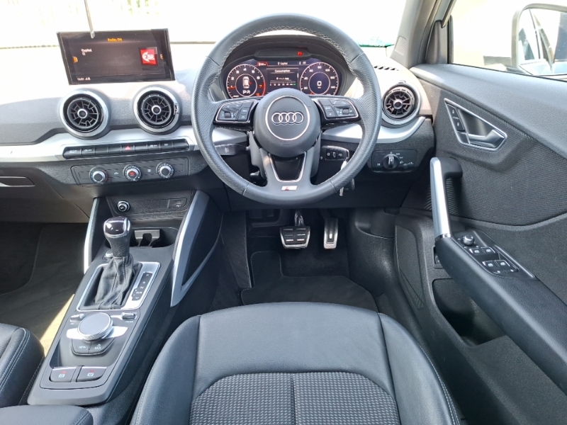 Audi Q2 35 Tfsi Black Edition White #8