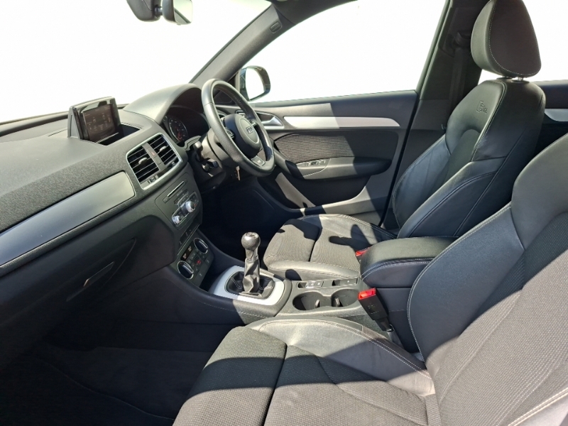 Audi Q3 1.4T Fsi S Line Edition HF68OEE Black #5