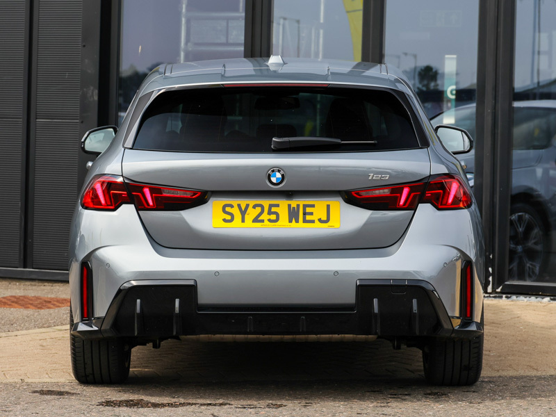 BMW 1 Series Hatchback Grey #15