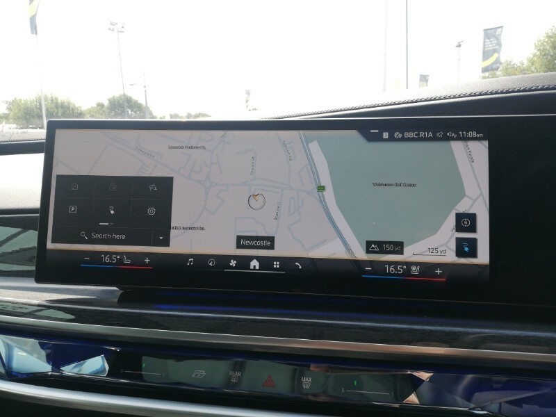 BMW i7 Saloon Black #16