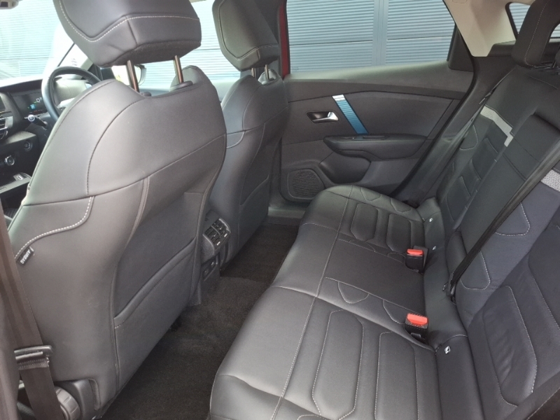 Citroen e-C4 100Kw Shine Plus 50Kwh Red #6