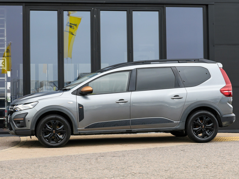 Dacia Jogger 1.6 Hev Extreme Grey #4