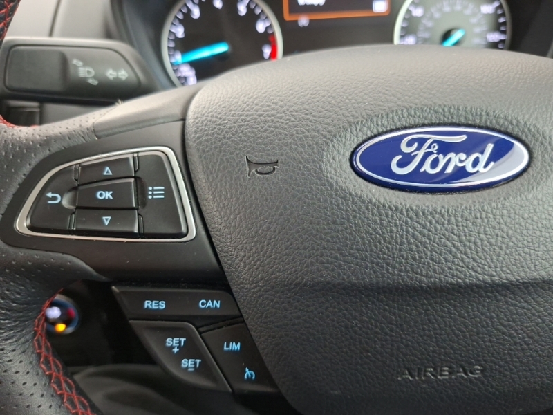 Ford Ecosport  White #12