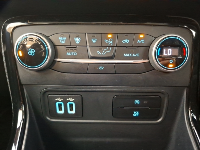 Ford Ecosport  White #15