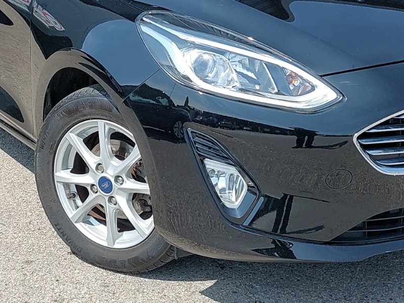 Ford Fiesta Hatchback White #20