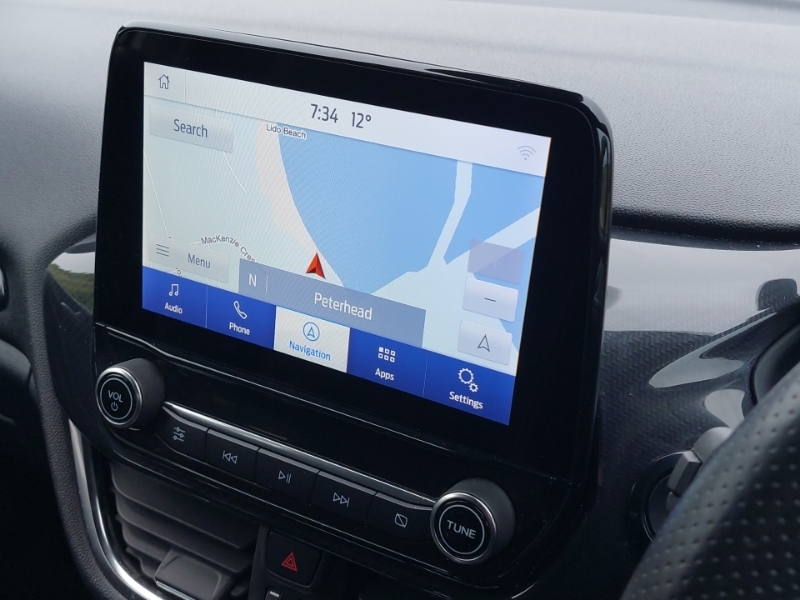 Ford Fiesta Active X Edition White #10