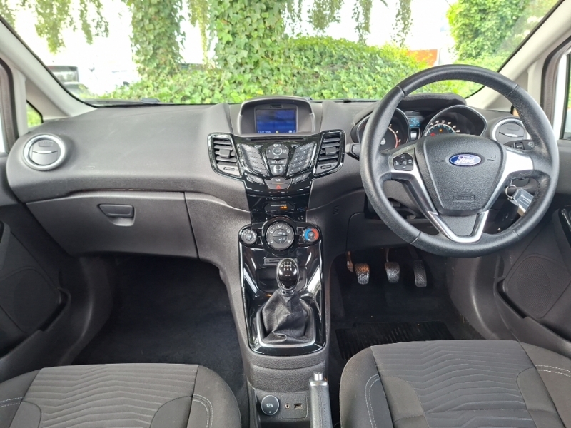 Ford Fiesta 1.25 82 Zetec BL66LBA White #3