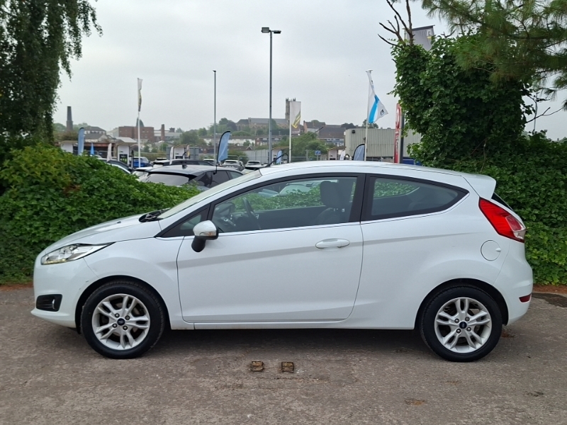 Ford Fiesta 1.25 82 Zetec BL66LBA White #4