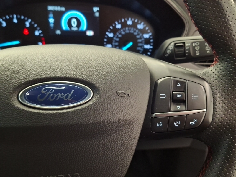 Ford Focus 1.0 Ecoboost Titanium Black #13