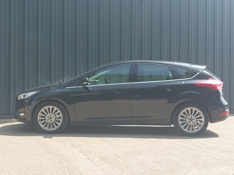 Ford Focus 2.0 Tdci Titanium X Black #4