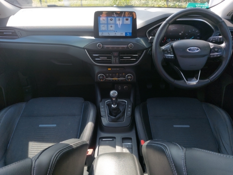 Ford Focus 1.0 Ecoboost 125 Active X Red #3