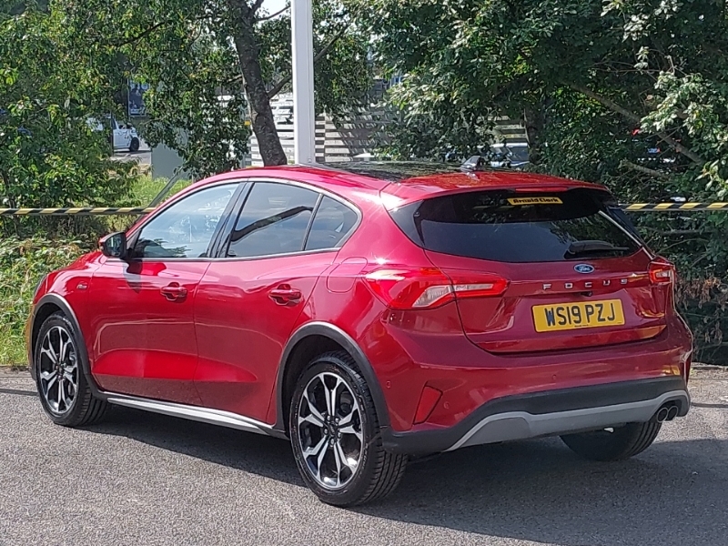 Ford Focus 1.0 Ecoboost 125 Active X Red #2