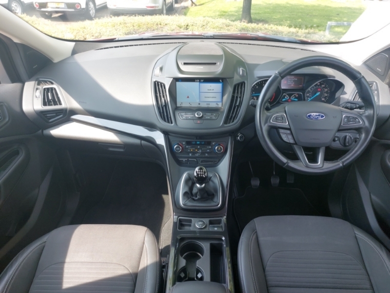 Ford Kuga 2.0 Tdci Titanium 2Wd Red #3
