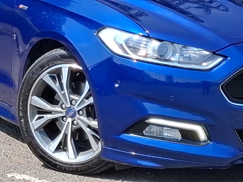 Ford Mondeo Titanium Black #20