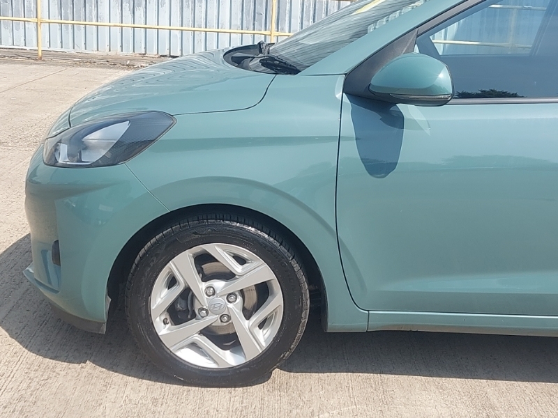 Hyundai I10 Hatchback White #19
