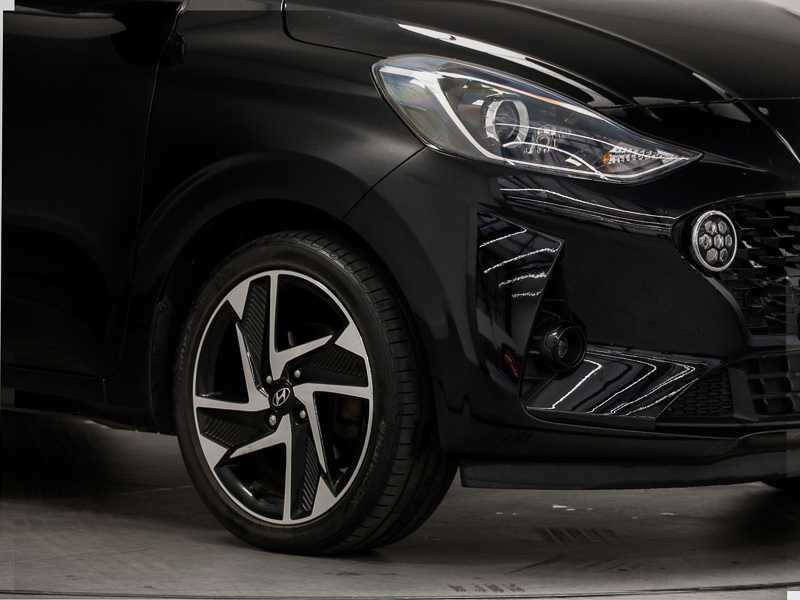 Hyundai I10 Active White #9