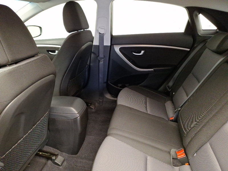 Hyundai I30 1.6 Se Nav Black #6