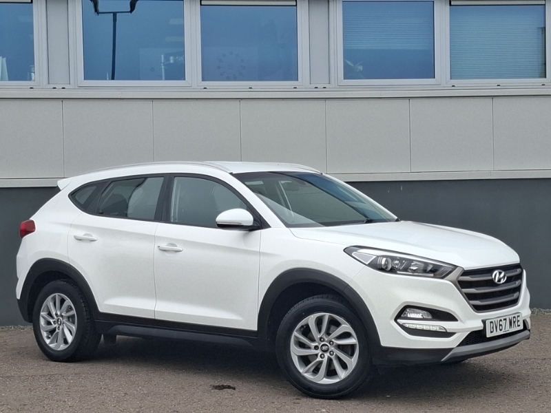 Hyundai Tucson  White #7