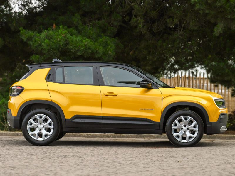 Jeep Avenger 1.2 Altitude Black #4