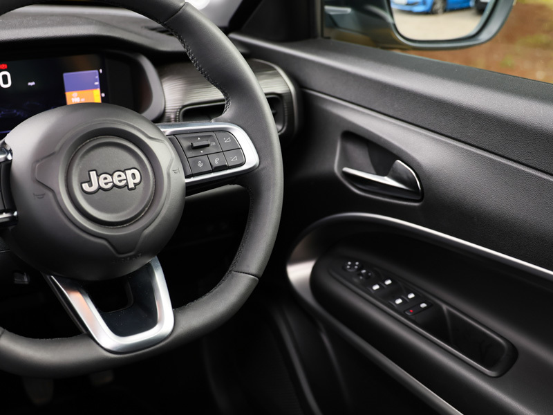 Jeep Avenger 54Kwh Summit Black #12