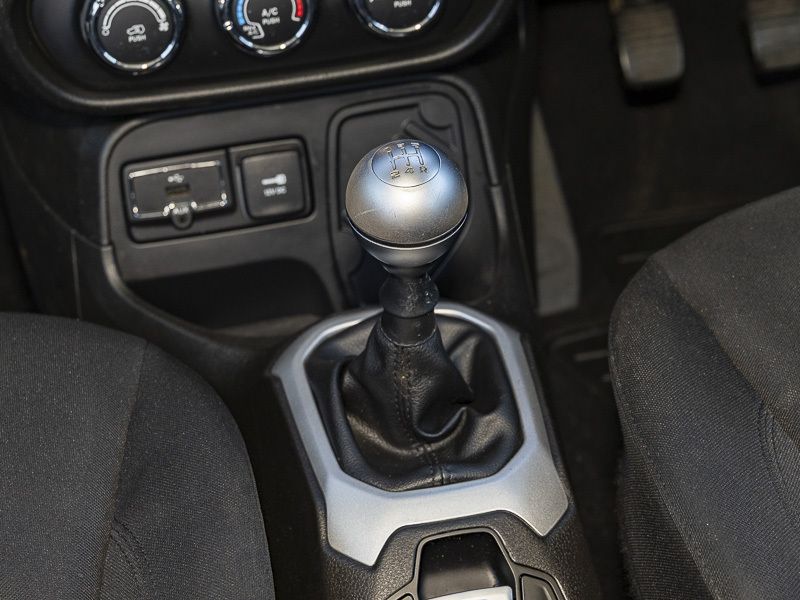 Jeep Renegade Night Eagle 2021 Black #16