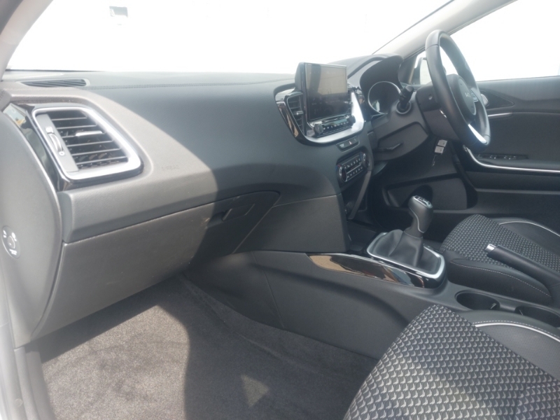 Kia Ceed 1.5T Gdi Isg 3 White #5