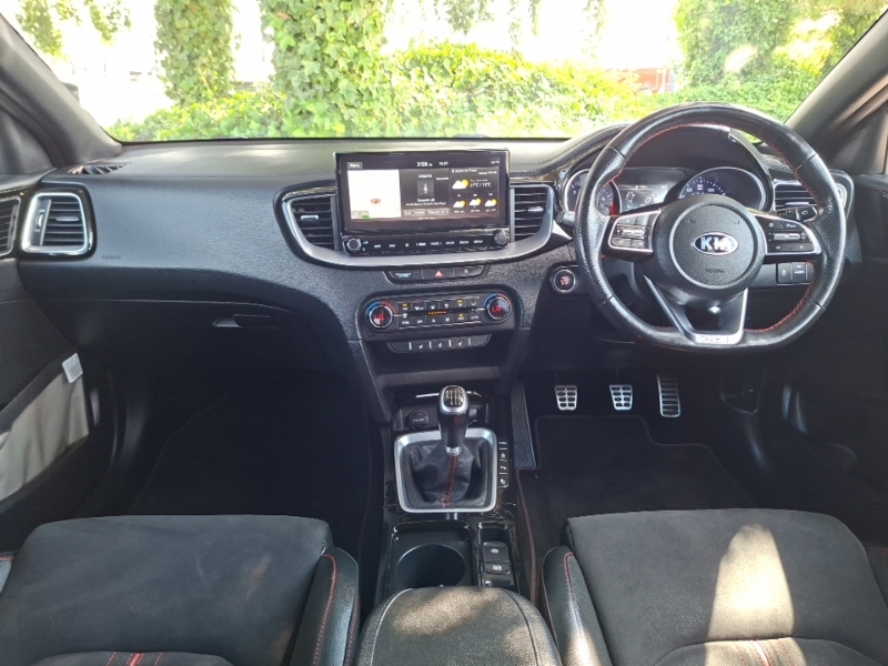 Kia Ceed 1.6T Gdi Isg Gt White #3
