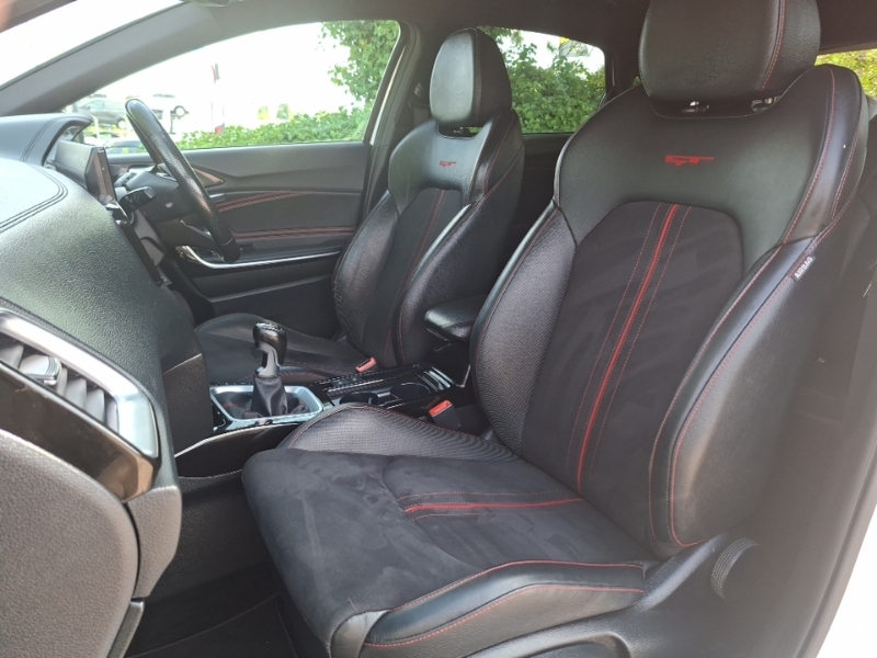 Kia Ceed 1.6T Gdi Isg Gt White #5