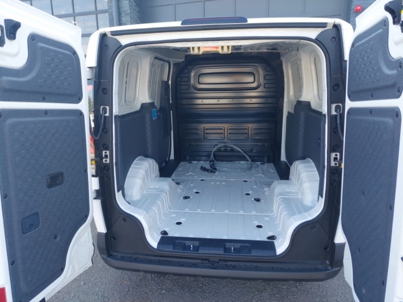Kia PV5 Cargo Long Range 71Kwh Plus Demonstrator Green #18