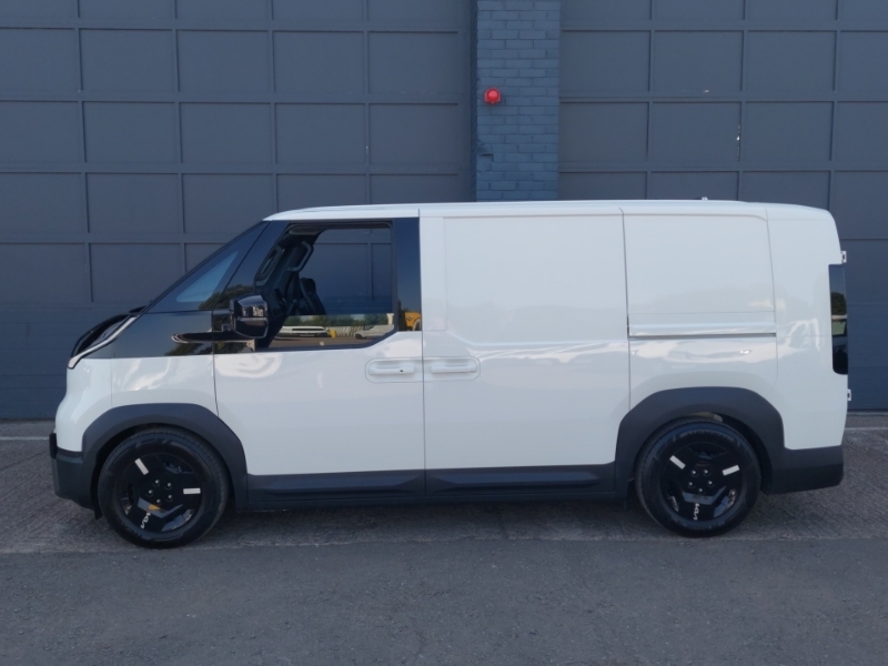 Kia PV5 120Kw Plus Long Range 71Kwh H1 Van White #4