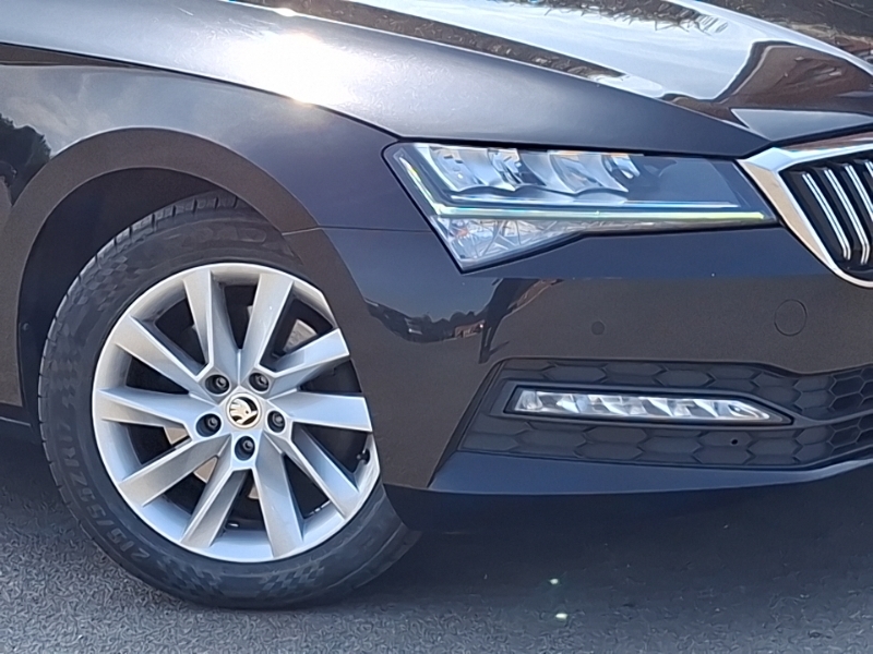 Skoda Superb 2.0 Tdi Cr Se Technology White #20