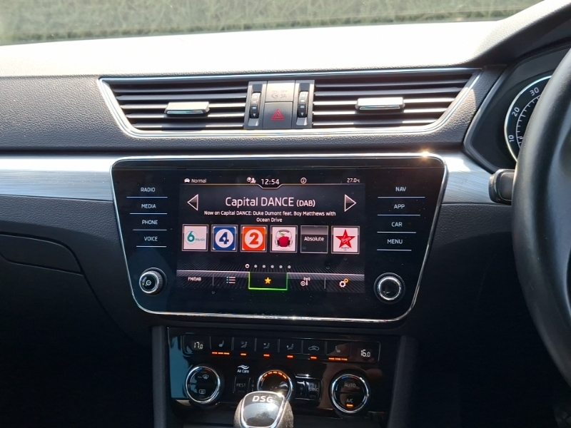 Skoda Superb 2.0 Tdi Cr Se Technology White #11