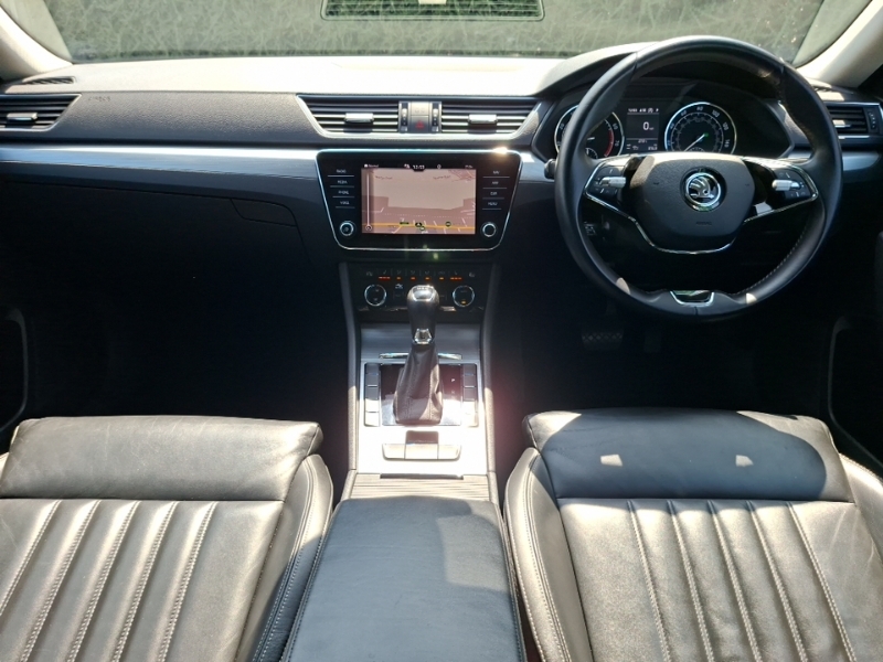 Skoda Superb 1.5 Tsi Se Technology Dsg Black #3