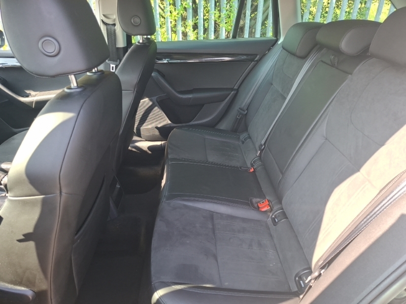 Skoda Octavia 1.5 Tsi Se L Dsg Black #6