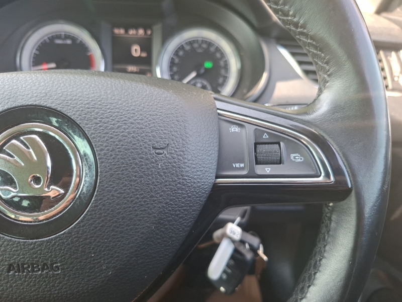 Skoda Octavia Red #13
