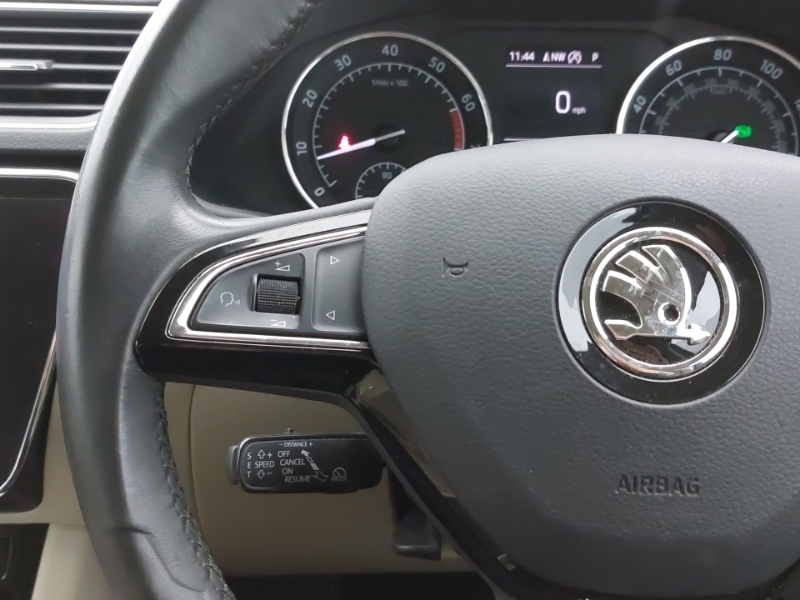 Skoda Superb Hatchback Grey #12