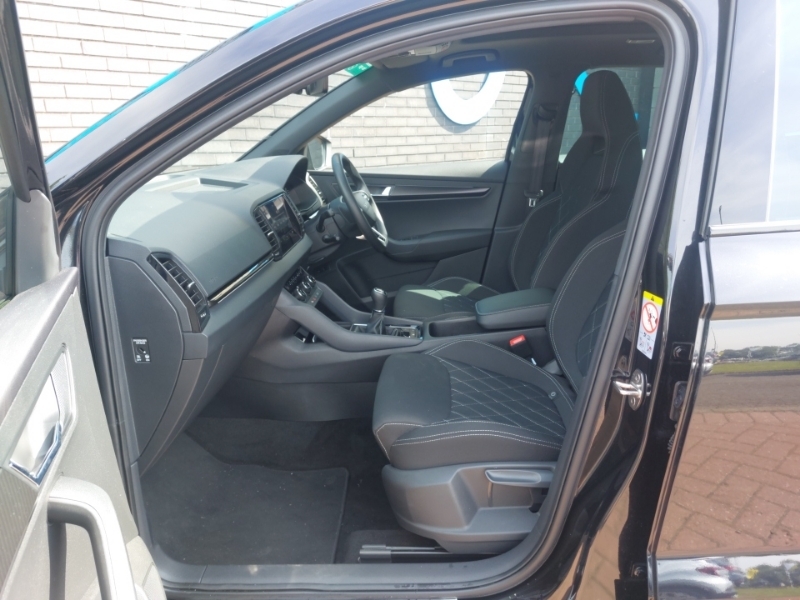 Skoda Karoq 1.5 Tsi Sportline Edition Black #5