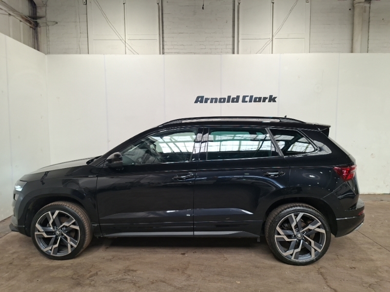 Skoda Karoq 1.5 Tsi Sportline Edition Black #4