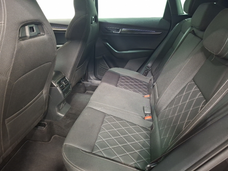Skoda Karoq 1.5 Tsi Sportline Edition Black #6