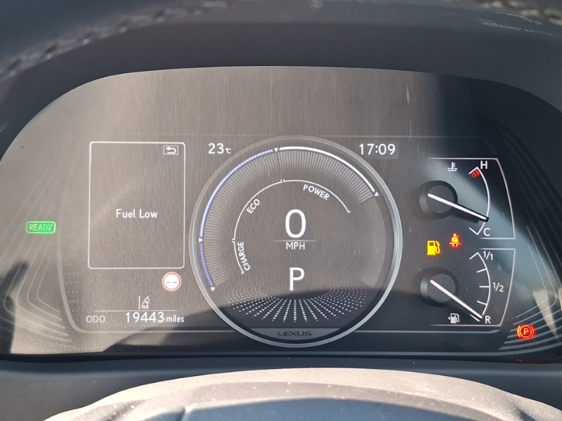 Lexus UX Ux 300E Orange #15