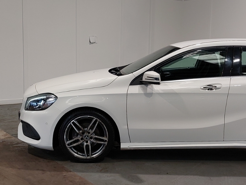 Mercedes-Benz A Class Hatchback Black #19