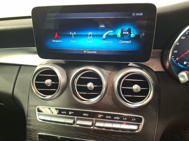 Mercedes-Benz C Class White #10