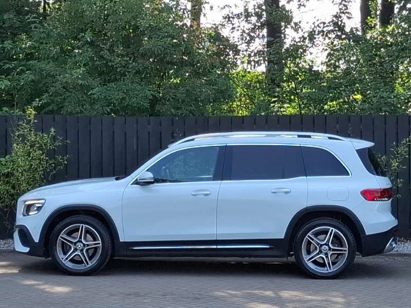 Mercedes-Benz GLB Class Glb 200 Amg Line Premium 7G-tronic White #4