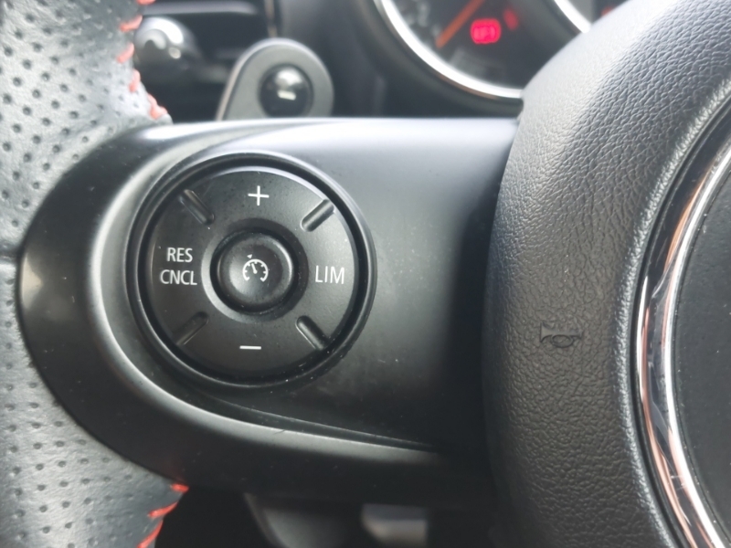 Mini Clubman Red #18