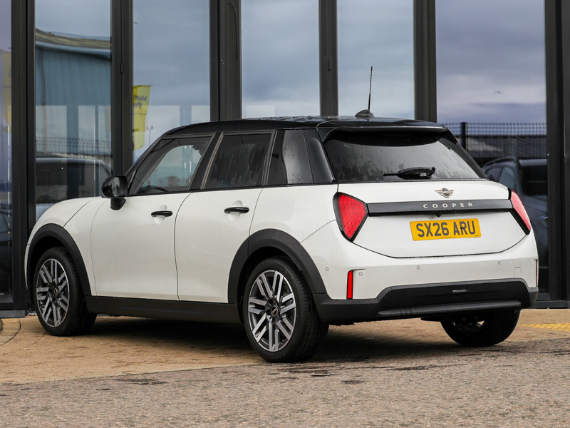Mini Hatch 1.5 C Classic White #2