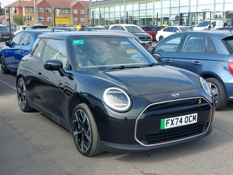 Mini Hatch 160Kw Se Exclusive 54Kwh Black