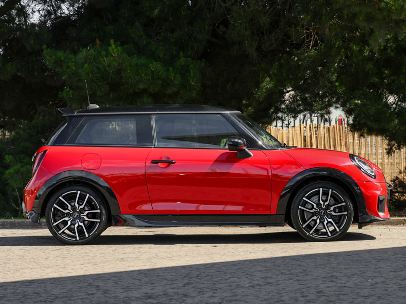 Mini Hatch 1.5 C Sport Red #3